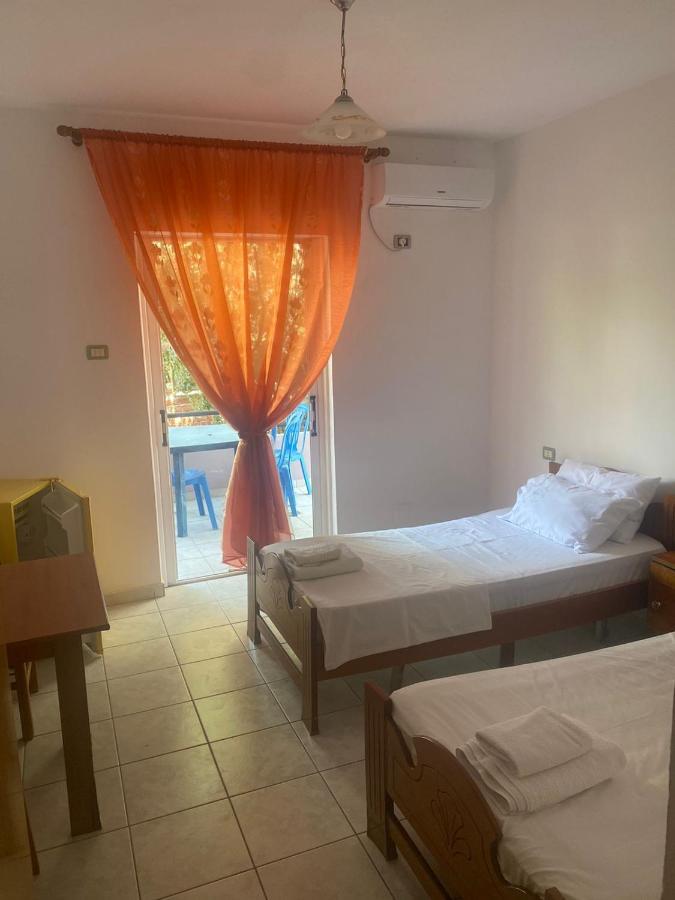 Sotiri Rooms Sarandë Esterno foto