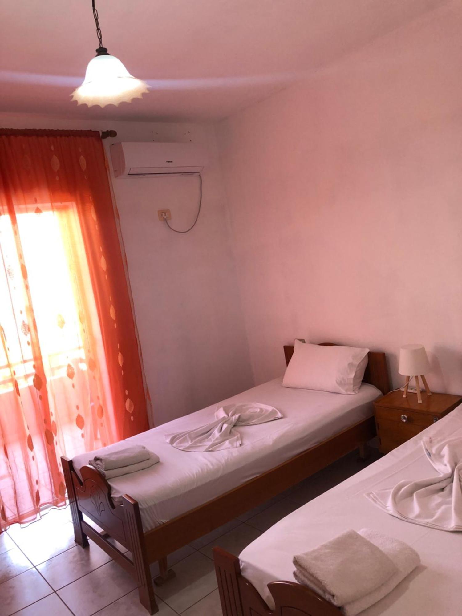 Sotiri Rooms Sarandë Esterno foto